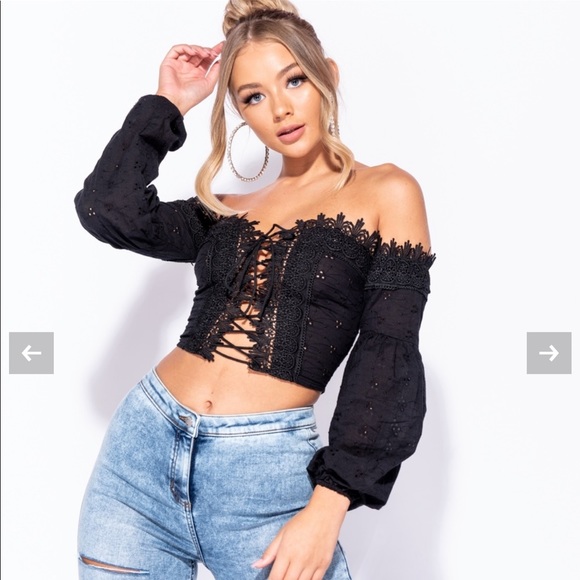 🖤BRODERIE LACE UP FRONT PUFF SLEEVE CROP TOP🖤 - Picture 2 of 7